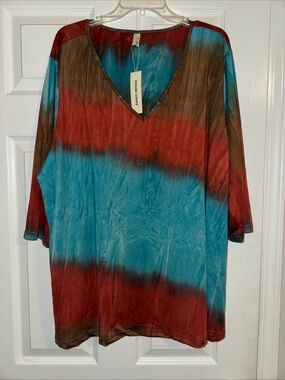 Agnes Okrend V-Neck Tie-Dye Blouse in Blue & Red